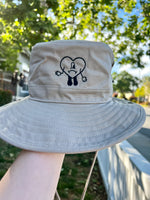 Load image into Gallery viewer, Heart SAFARI HAT
